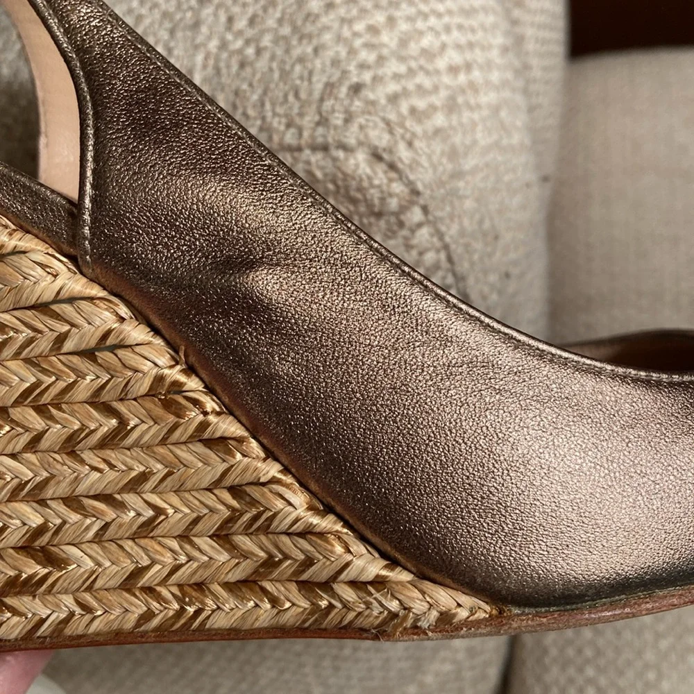 Stuart Weitzman - Picture 13 of 15
